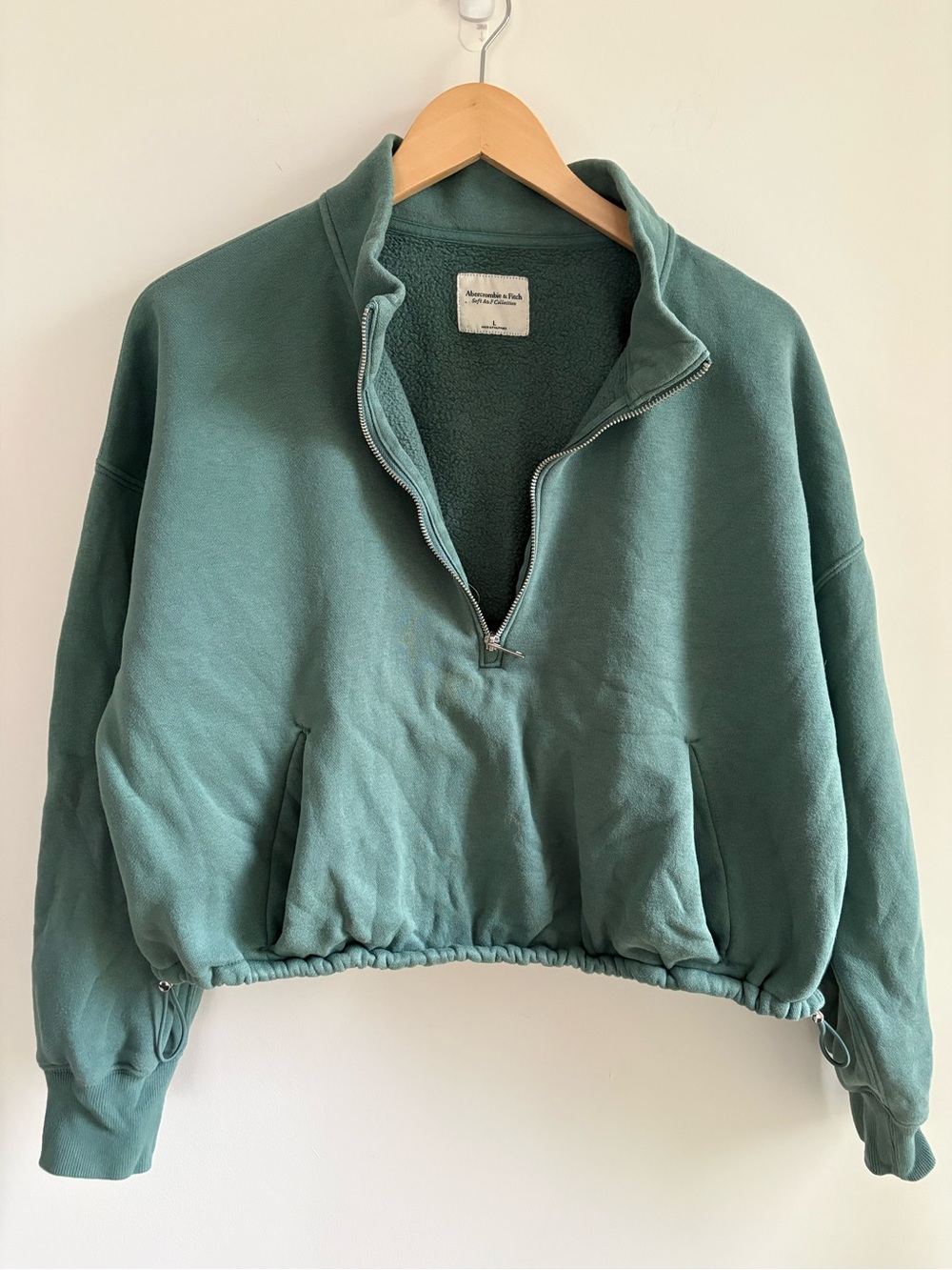 Abercrombie & Fitch Soft AF Cropped Quarter Zip - Picture 1 of 4
